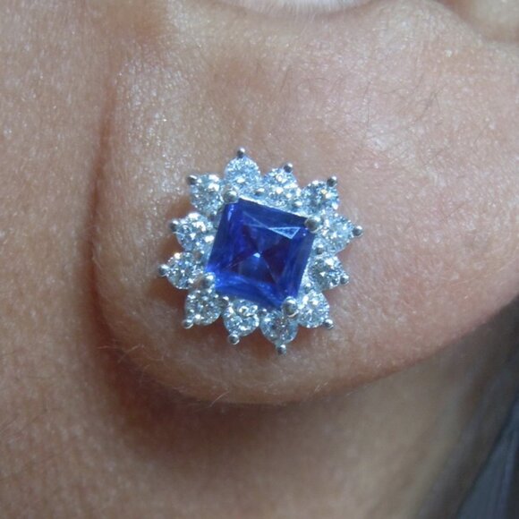 💞 Shiny Royal Blue Princess Cut Zircon Flower Square Stud Earrings, UNVN12453 - Picture 4 of 6